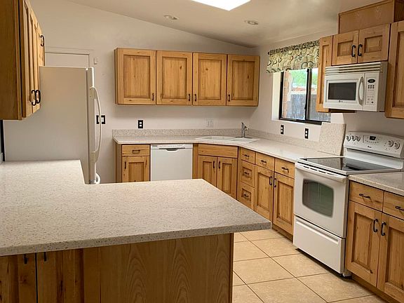 2nd image of 3142 W Calle Toronja