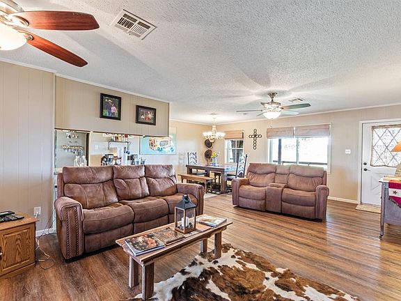 3rd image of 831 County Road 4170