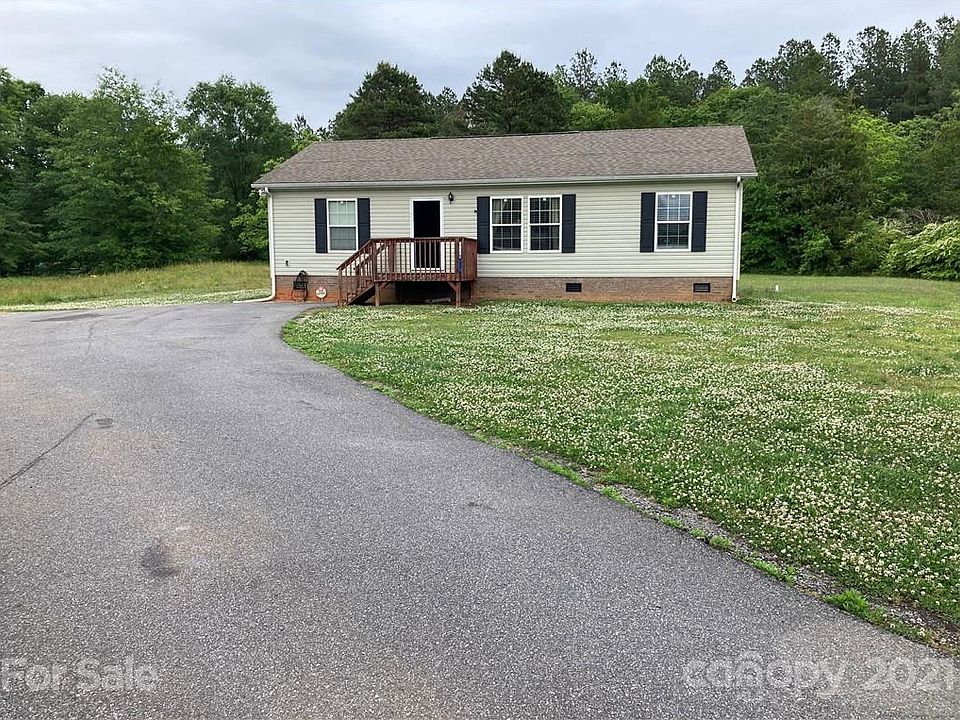 1st image of 216 Bluebird Ln