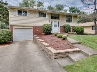 21W300 Briarcliff Rd, Lombard, IL 60148