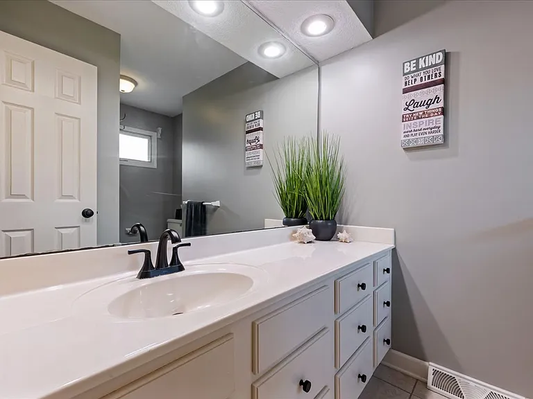 6525 NW Melody Ct #1 — Photo 12