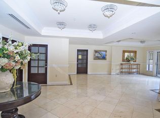 837 S Crenshaw Blvd #302, Los Angeles, CA 90005