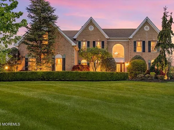 220 Round Hill Drive, Freehold, NJ 07728