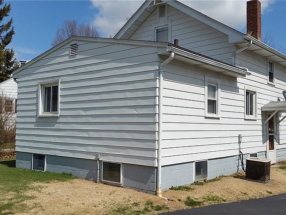 3rd image of 120 Meadow Ct