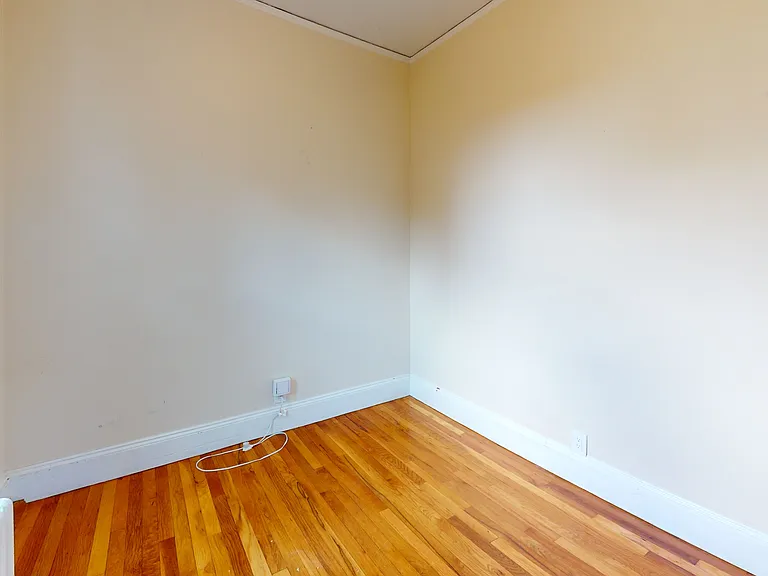 74 Saint Rose St — Photo 3