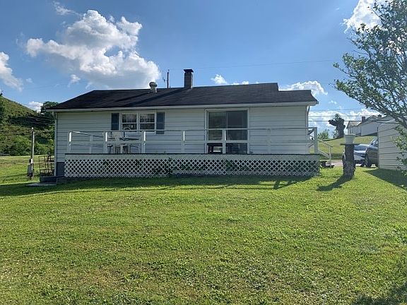 5th image of 63 Maplewood Dr