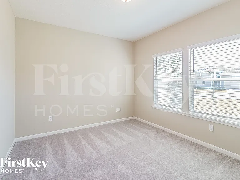 10142 Roman Ln — Photo 12