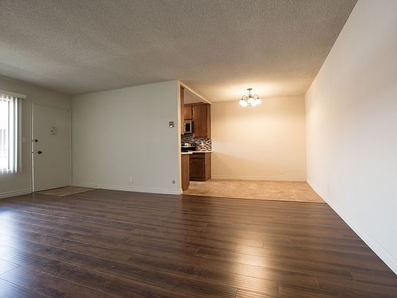4th image of 1030 N Harper Ave APT 17