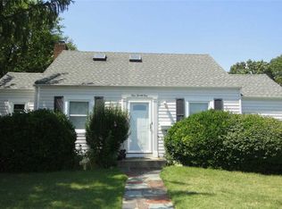 121 Wilson Rd, Valley Stream, NY 11581