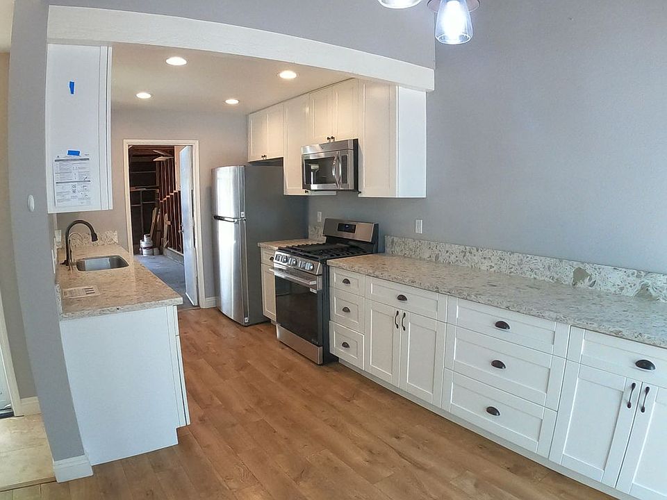 2nd image of 491 Harbor Lights Ln