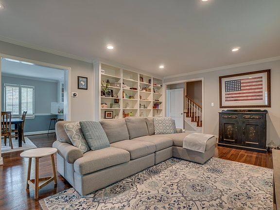 2nd image of 3110 Olin Dr