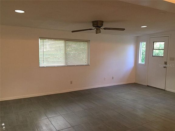 4th image of 1765 Magnolia Dr