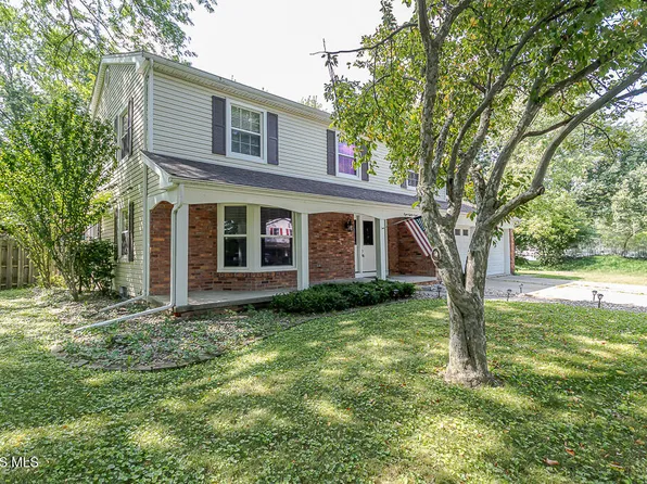 888 Bexley Dr, Perrysburg, OH 43551