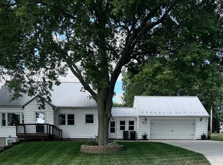 523 18th Ave, Gilbertville, IA 50634