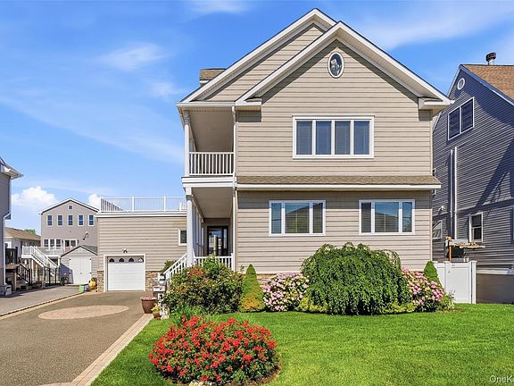 2nd image of 458 Little East Neck Road S