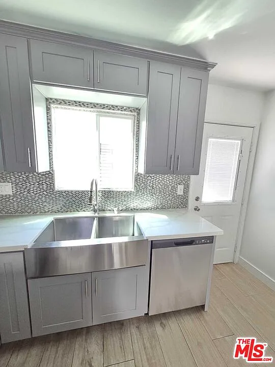 2 bed, 2.0 bath, 900 sqft, $2,750 — Photo 4