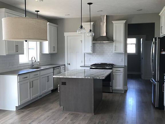 2nd image of 7619 Wetland Ln