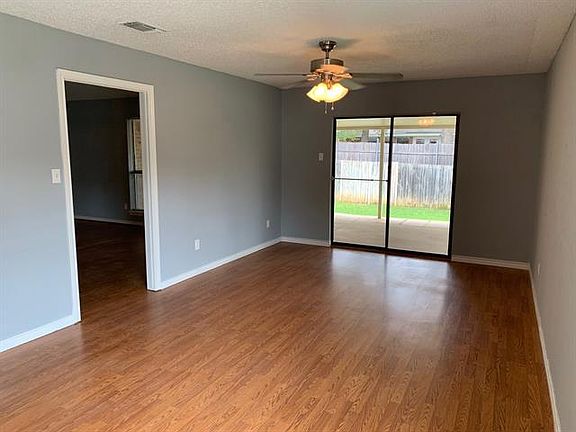 4th image of 805 Dickey Dr