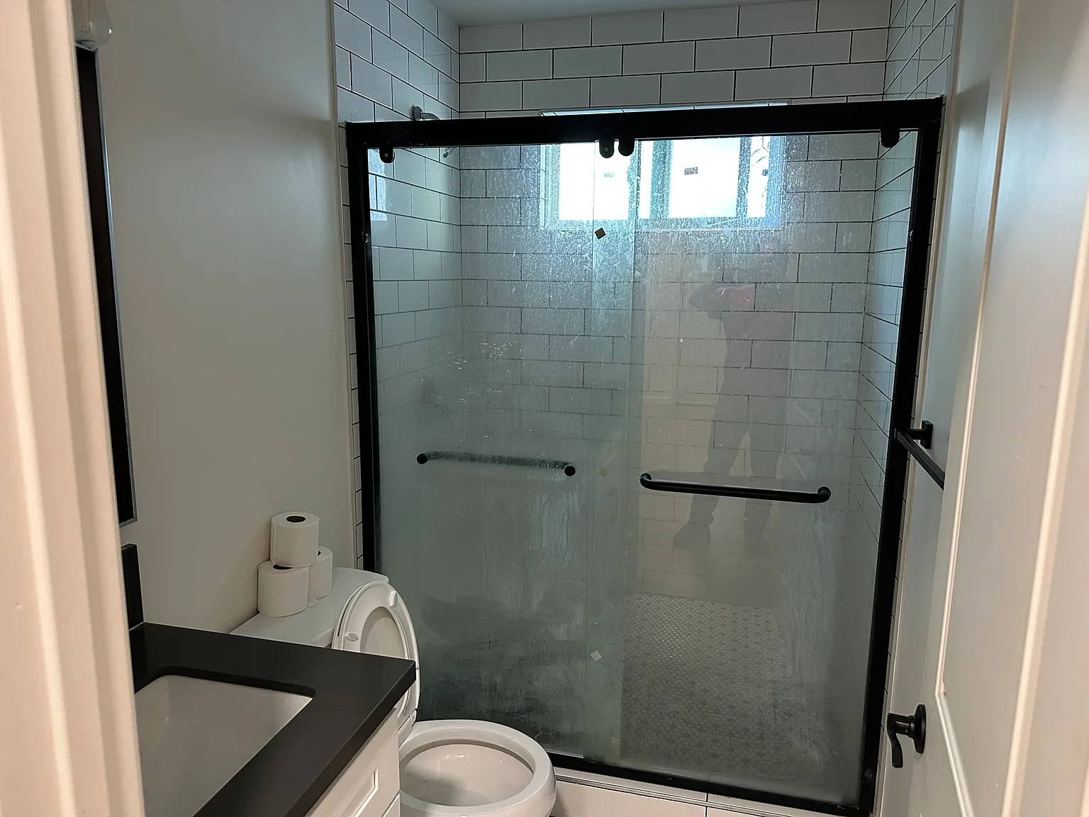 2 bed, 625 sqft, $2,500 — Photo 3