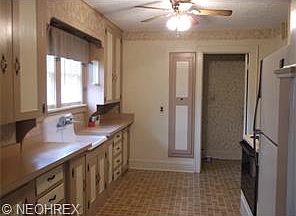 5th image of 1298 Burkhardt Ave