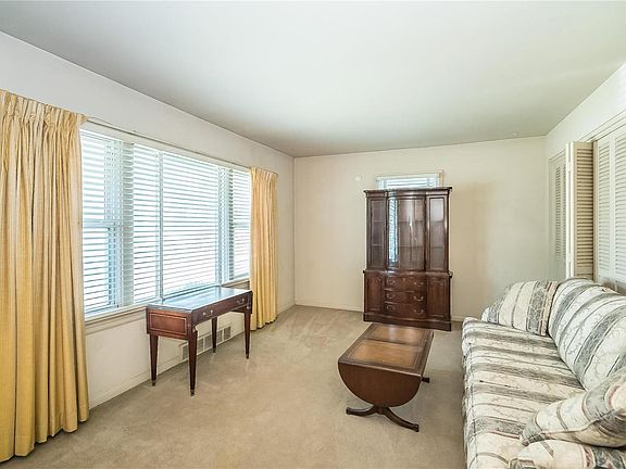 4th image of 8904 Boyce Pl