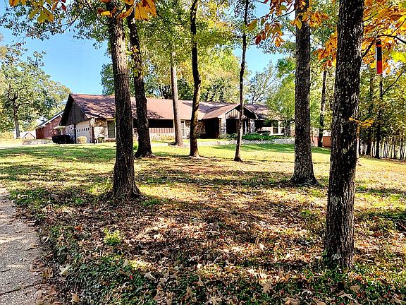 3rd image of 6506 Skyline Dr