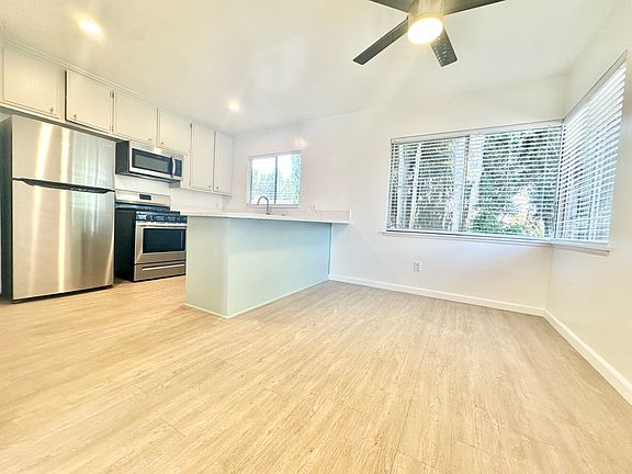 4th image of 10707 Landale St #30baec146