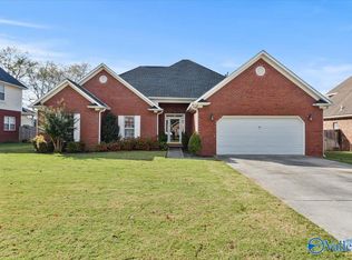 1941 Red Sunset Dr SW, Decatur, AL 35603