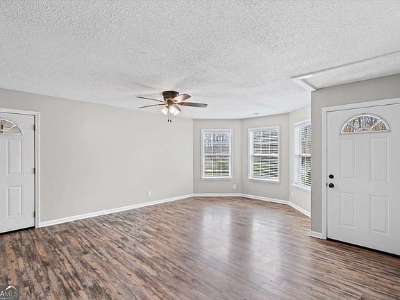 5th image of 648 Johnson Rd SE