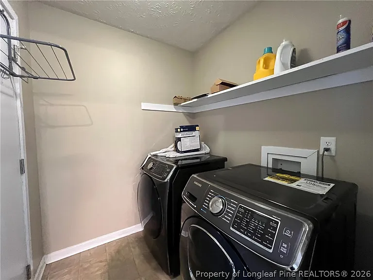 420 Mangum Ct — Photo 6