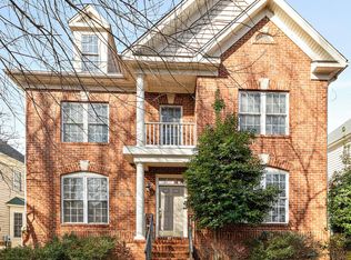 2879 Star Opal Dr, Fairfax, VA 22031