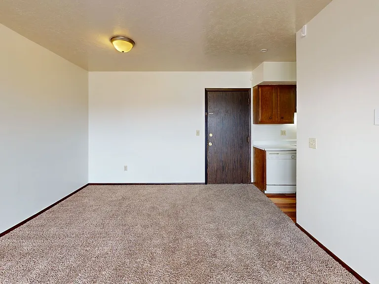 901 22nd Ave NW — Photo 3