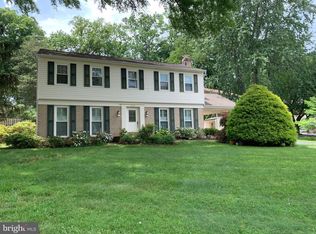 8841 Applecross Ln, Springfield, VA 22153