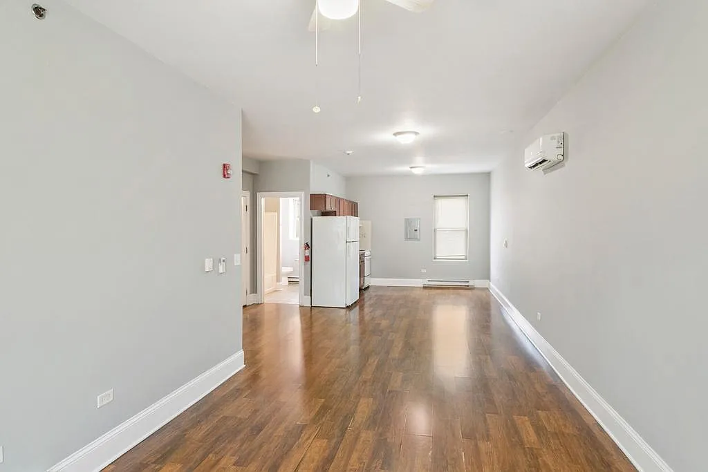 1 bed, 800 sqft, $1,195 — Photo 4