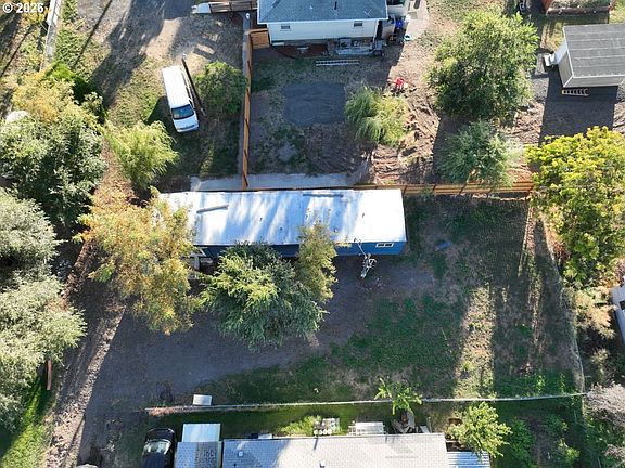 2nd image of 911 Kingsley St