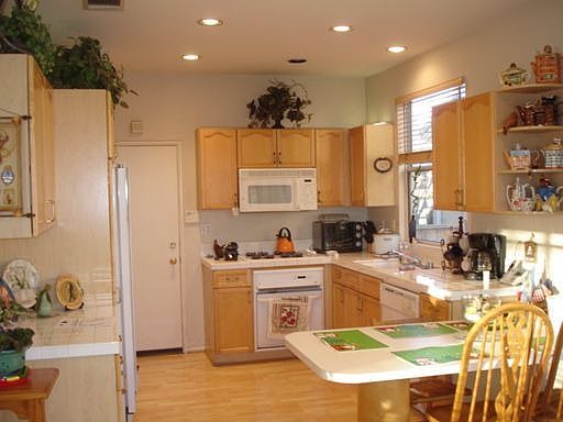 4th image of 27819 Crown Court Cir