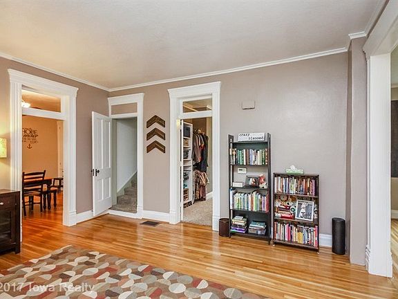 5th image of 701 W 1st Ave