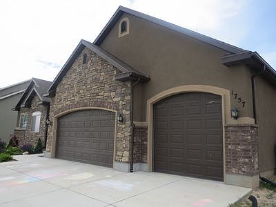 3rd image of 1757 N Andrews Ln
