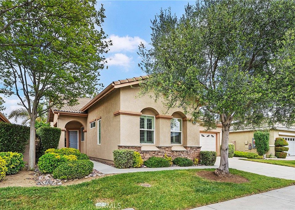 1st image of 29482 Warmsprings Dr