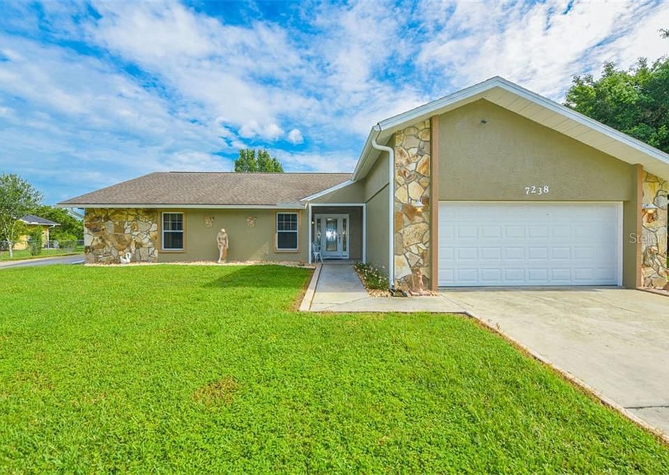 1st image of 7238 Castle Dr
