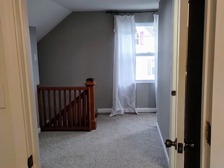 Small sitting area in the upstairs.