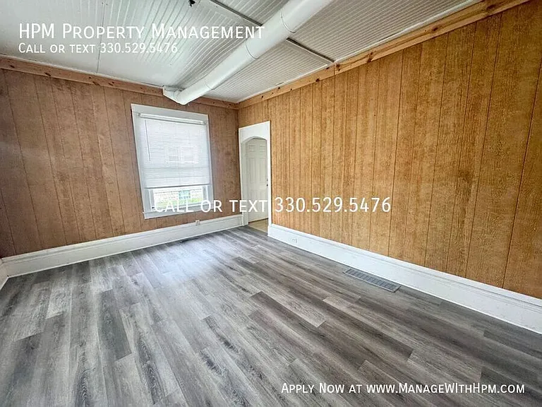 519 Green Ave SW — Photo 2