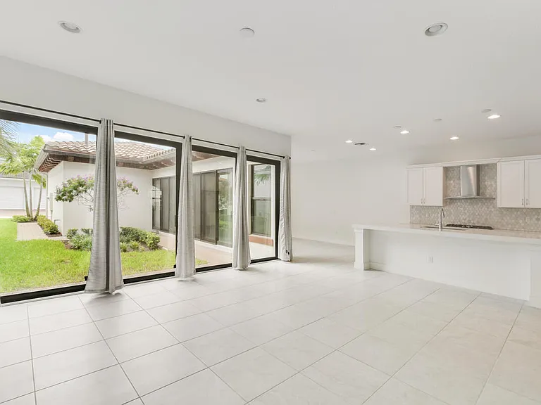 13351 Machiavelli Way — Photo 9