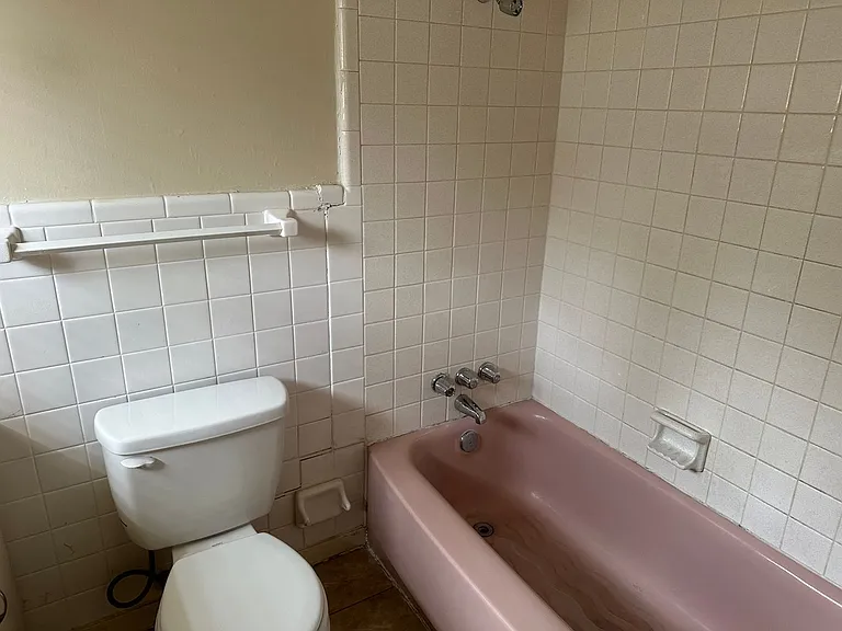 1022 Garden Park Dr — Photo 4