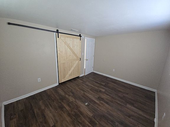 5th image of 612 S Hendry Ave