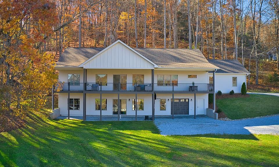 1st image of 342 Willowbrook Est