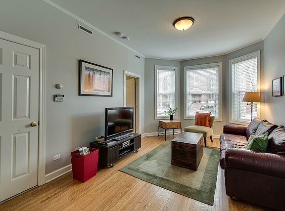 3rd image of 2154 W Cortez St #1