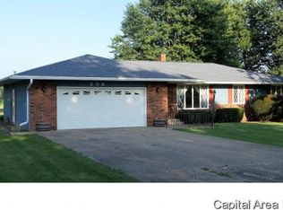 204 Stockdale Ln, Abingdon, IL 61410