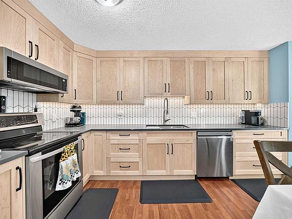 2nd image of 44 N McKinley Rd SE
