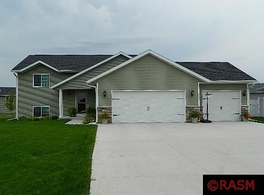 4th image of 104 Flagstone Ln